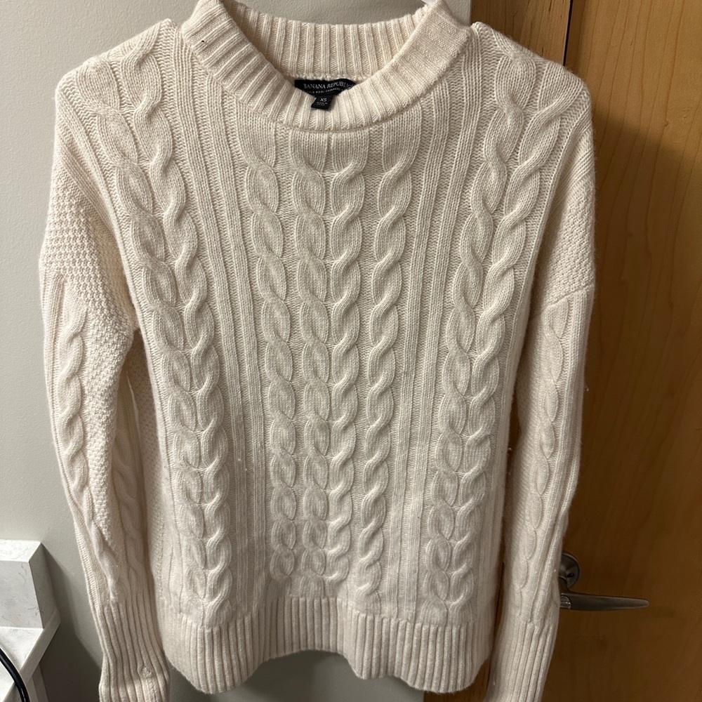 Banana Republic Cream Cable Knit Sweater